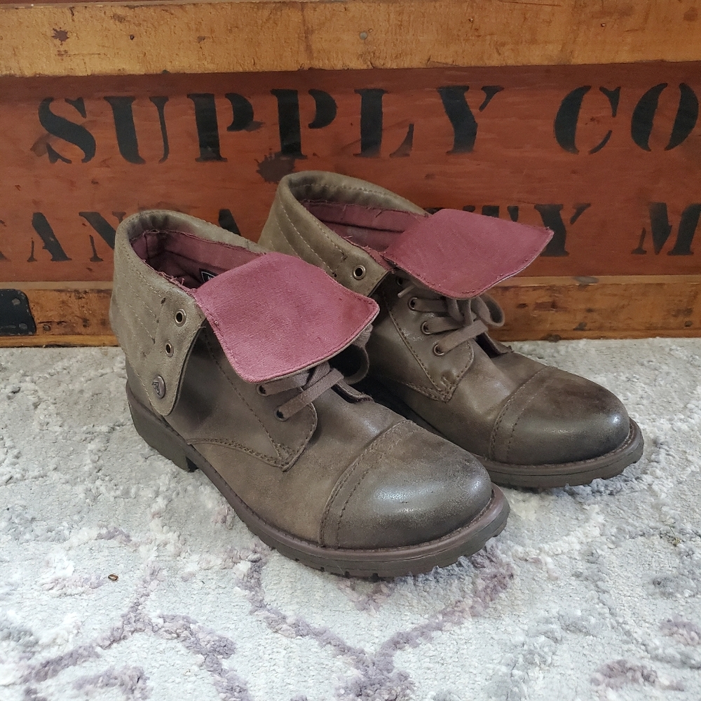 Roxy Brand Fold Down Leather Boots